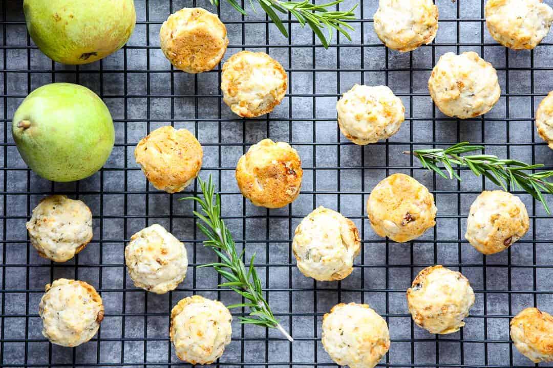 Pear Gorgonzola Appetizer Bites